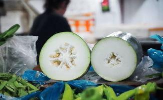 浙江杭州网红吃瓜,一瓜未落尽欢声