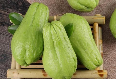 网红吃佛手瓜视频大全,佛手瓜美食盛宴，视频大全带你领略美味瞬间