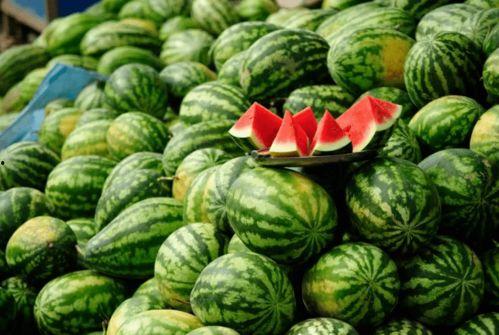 十位吃瓜网红排名图片,揭秘网络红人的崛起之路